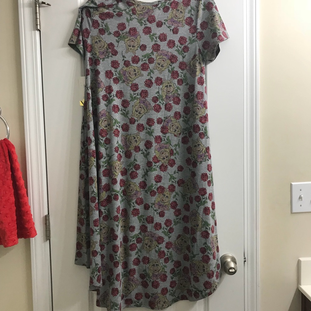 BNWT LuLaRoe Miss Piggy Carly - Medium